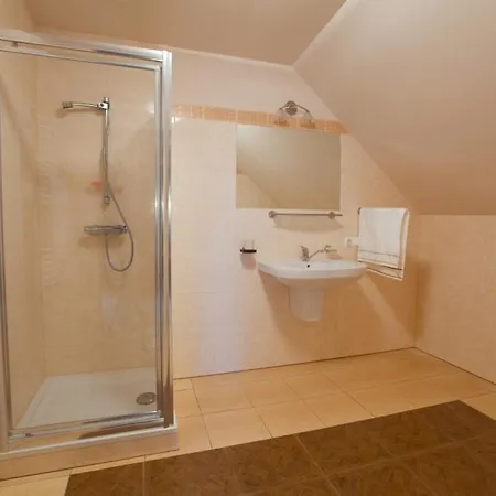 Bed & Breakfast Bezycer 3*