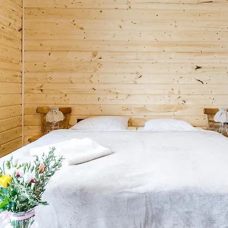 Bezycer Bed & Breakfast Gowidlino